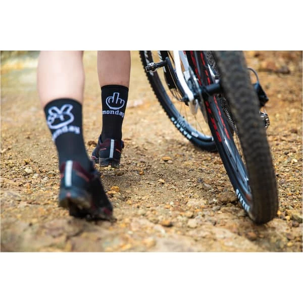 De gros ⭐ Chaussettes Vélo NORTHWAVE SUNDAY MONDAY SOCK BLACK 22 Noir / Blanc 👏 4 De gros ⭐ Chaussettes Vélo NORTHWAVE SUNDAY MONDAY SOCK BLACK 22 Noir / Blanc 👏 – Image 2
