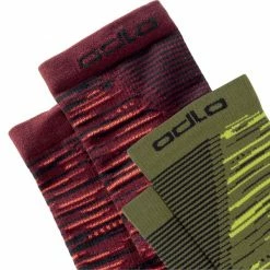 Sortie 🛒 Chaussettes Trail Running ODLO 🧦 SOCKS MICRO CREW CERAMICOOL RUN GRAPHIC WINETASTING/OLIVINE 22 Rouge / Vert / Noir 🎁 -Chaussettes sport Soldes 9 97430 socks micro crew ceramicool run graphic winetasting olivine 798520 70906 03